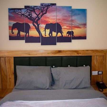 Choice Guest House 2 Аддис-Абеба Экстерьер фото