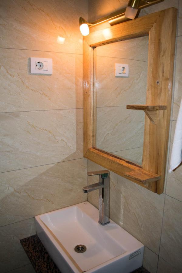 Choice Guest House 2 Аддис-Абеба Экстерьер фото