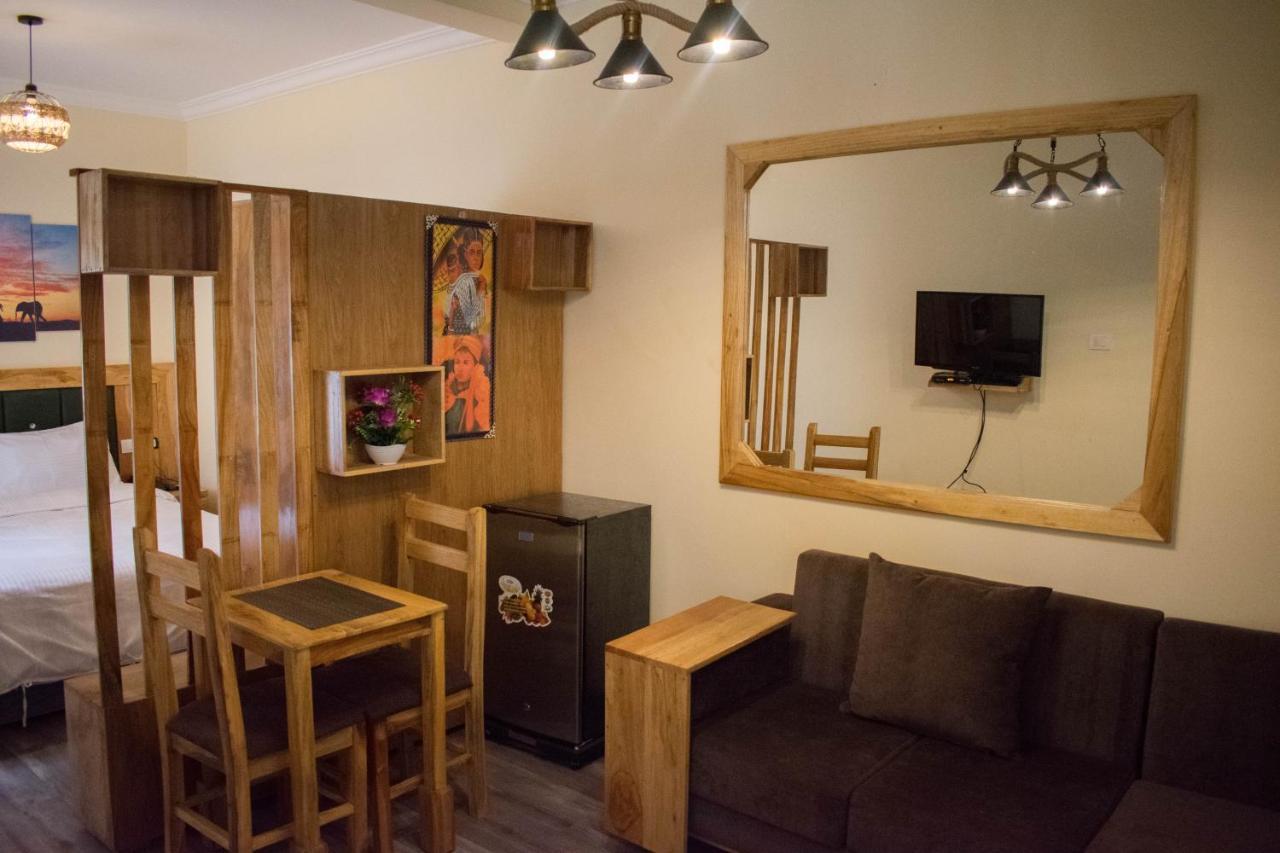 Choice Guest House 2 Аддис-Абеба Экстерьер фото